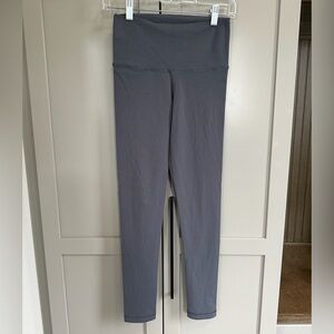 Aritzia TNA 25” Leggings